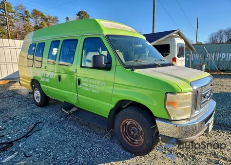 2008 Ford Econoline E250 Van z USA, uszkodzony, nr VIN 1FDNS24LX8DA90967